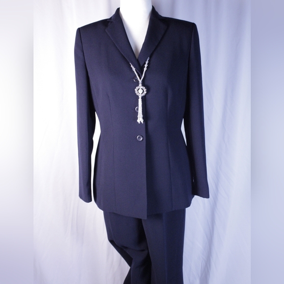 Meet your Posher - Picture 14 of 16